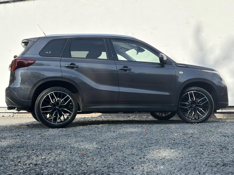 Vehicle Image 9
