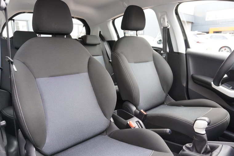 Vehicle Image 15