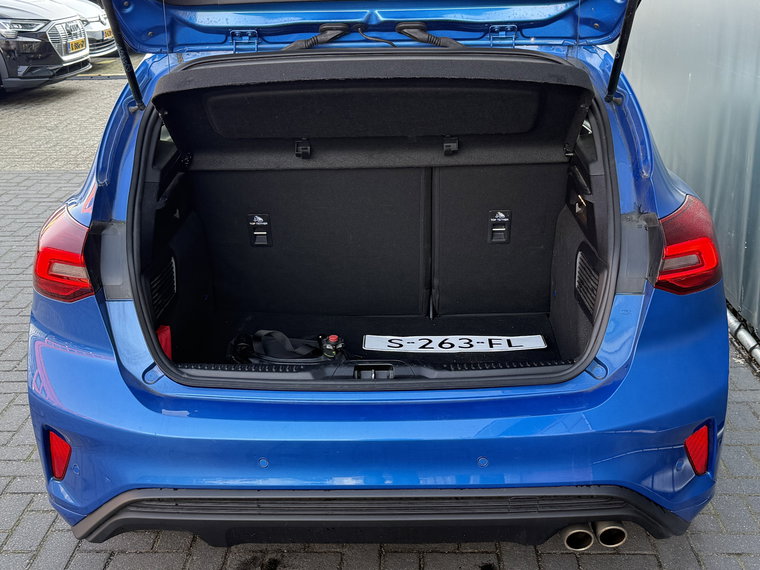 Vehicle Image 38