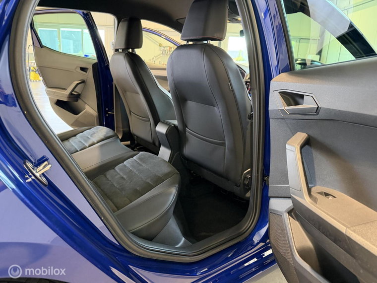 Vehicle Image 37
