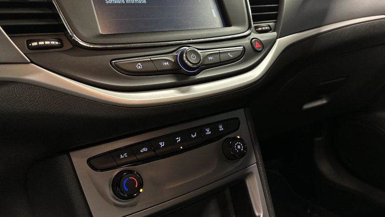 Vehicle Image 37