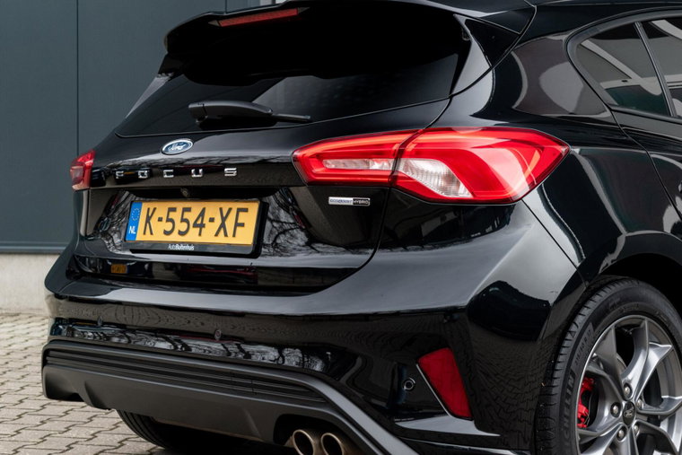 Vehicle Image 32