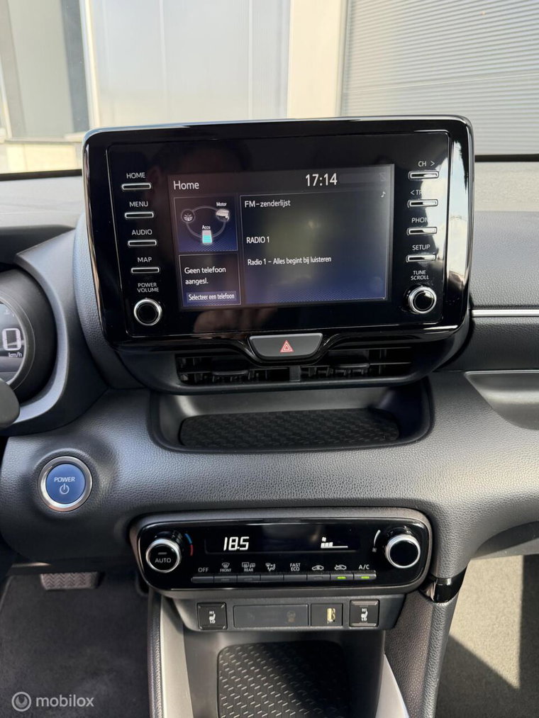 Vehicle Image 15