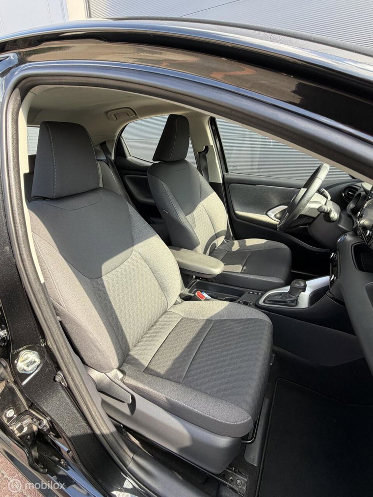 Vehicle Image 11