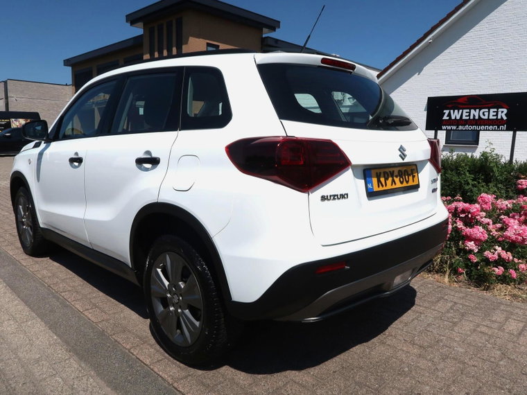 Vehicle Image 32