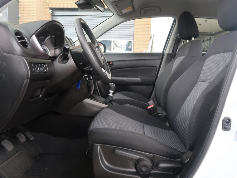 Vehicle Image 8