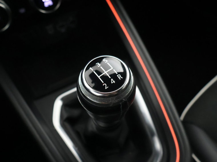 Vehicle Image 37