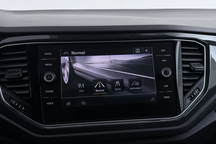 Vehicle Image 26