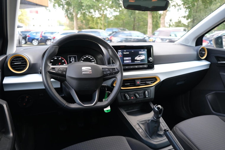 Vehicle Image 30