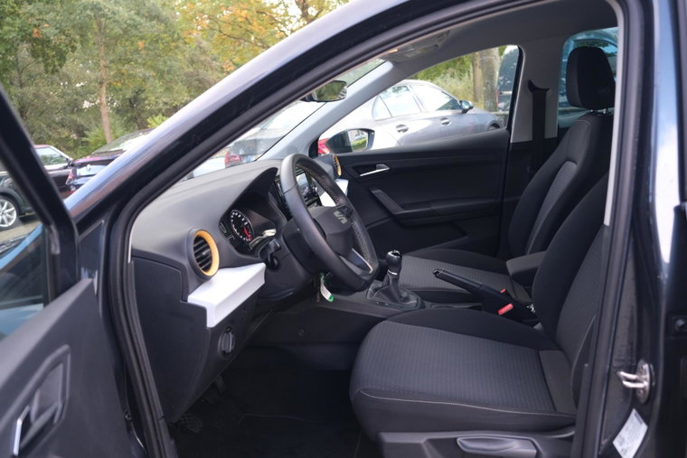 Vehicle Image 33