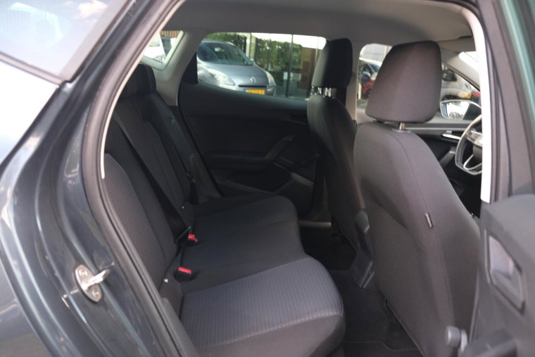 Vehicle Image 35