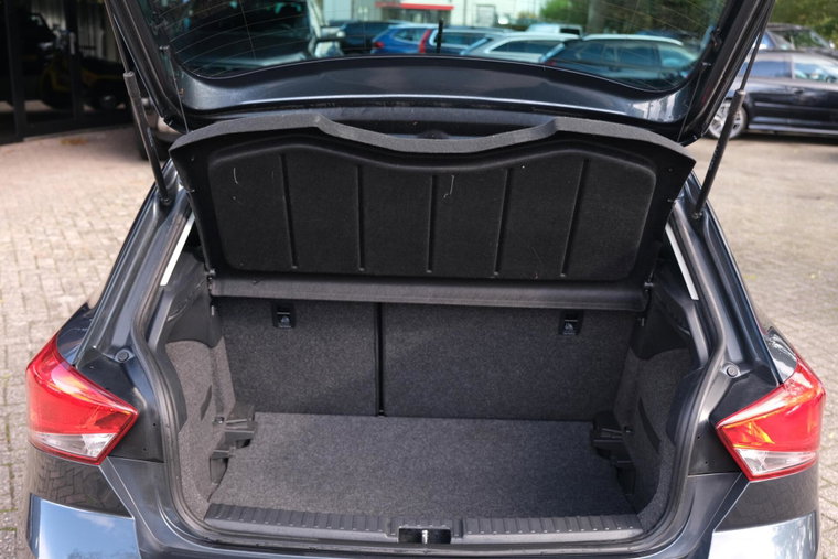 Vehicle Image 37