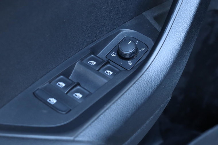 Vehicle Image 45