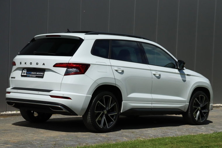 Vehicle Image 9