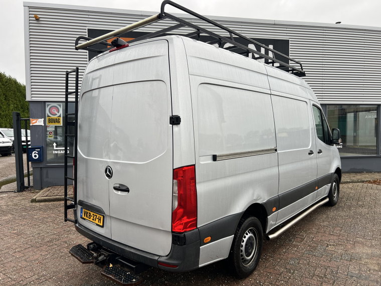 Vehicle Image 29