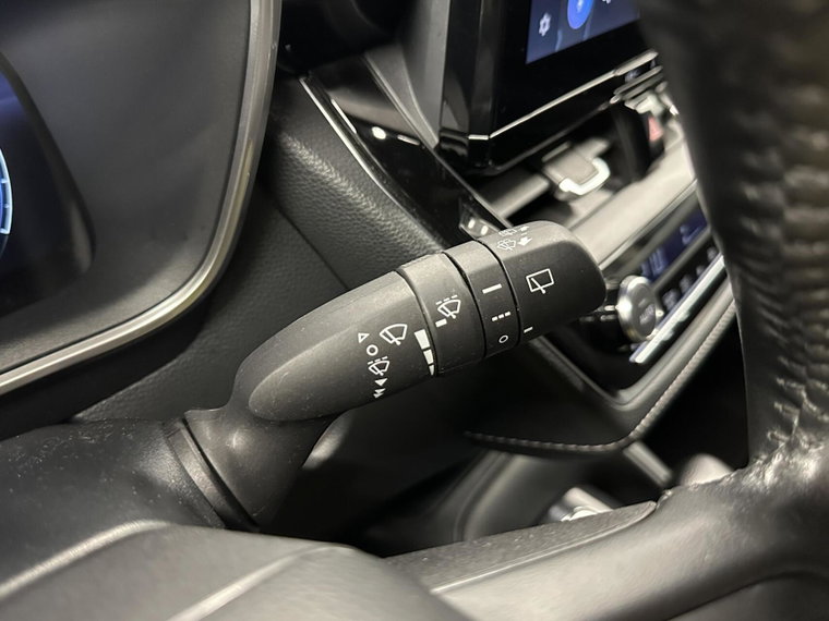 Vehicle Image 24