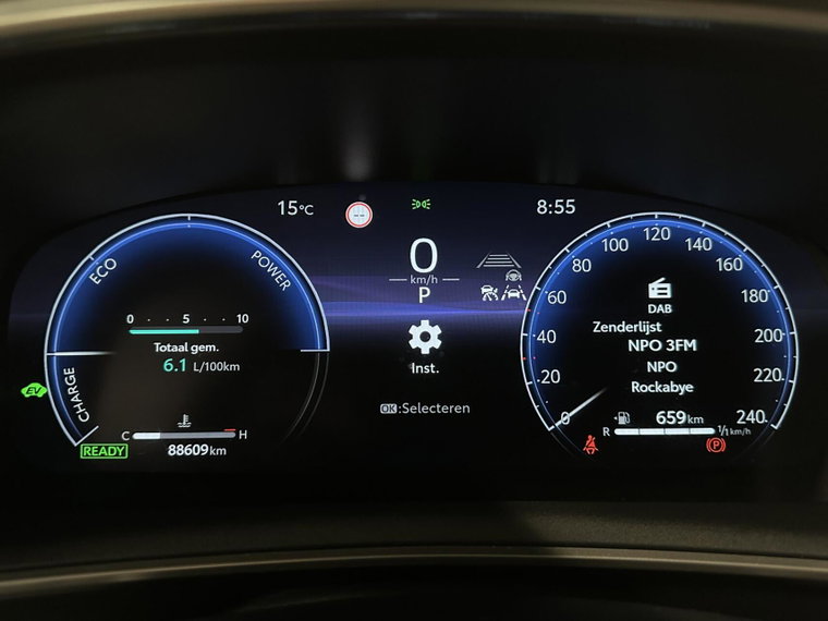 Vehicle Image 25