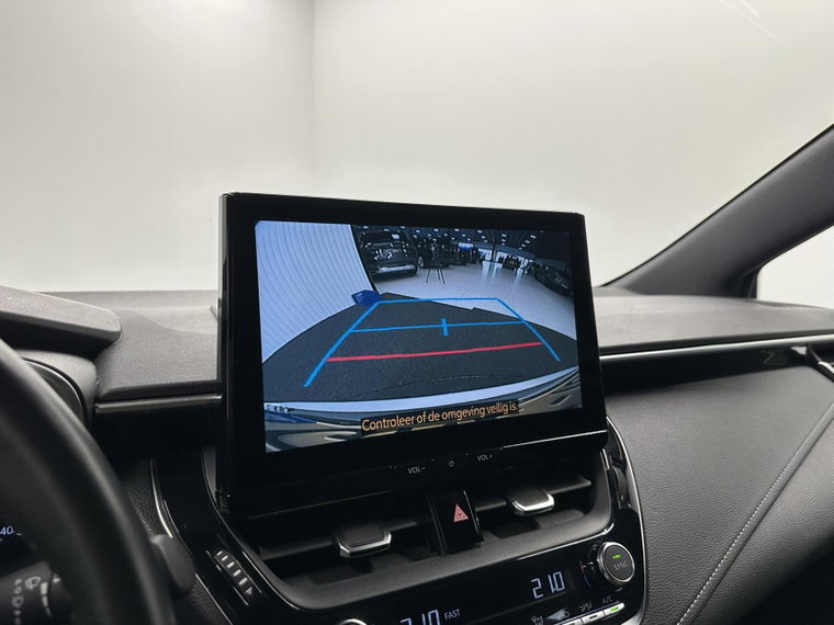 Vehicle Image 32