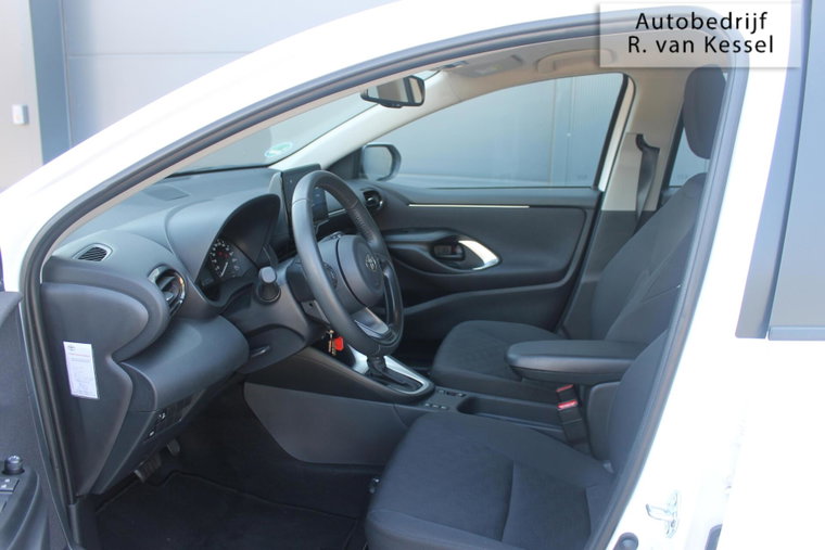 Vehicle Image 7