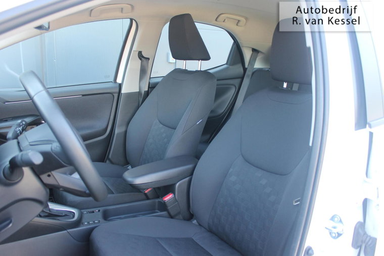Vehicle Image 8