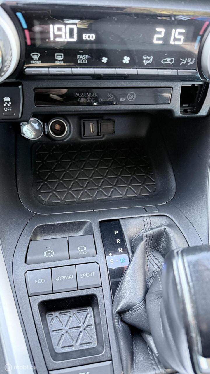 Vehicle Image 23