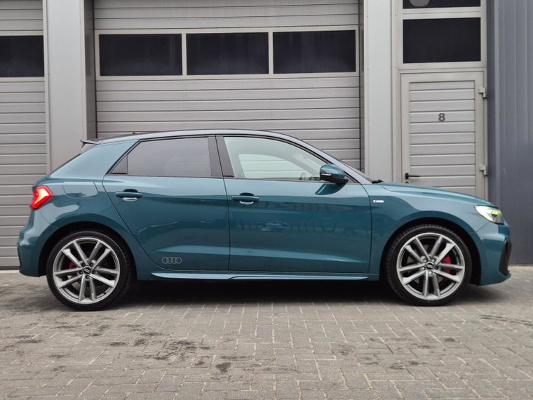 Vehicle Image 6