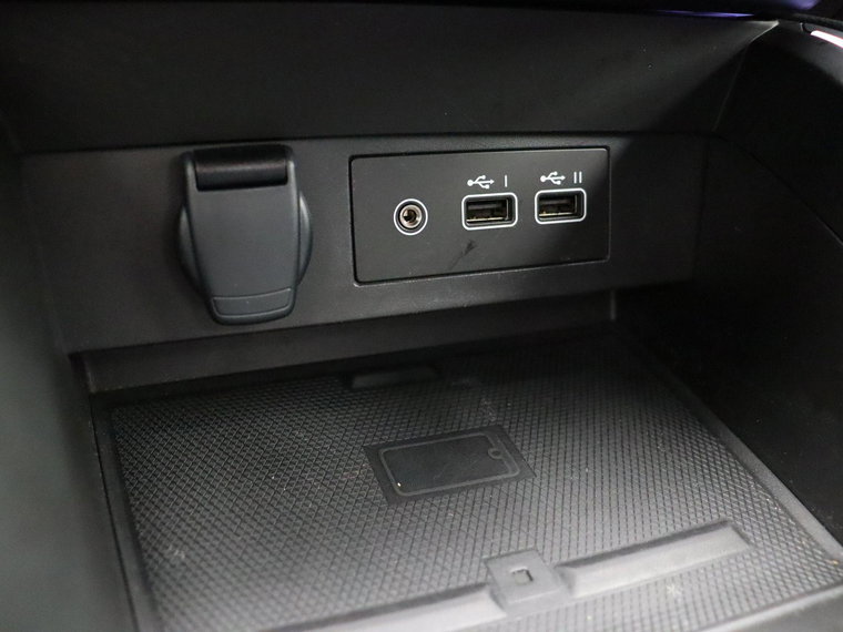 Vehicle Image 28