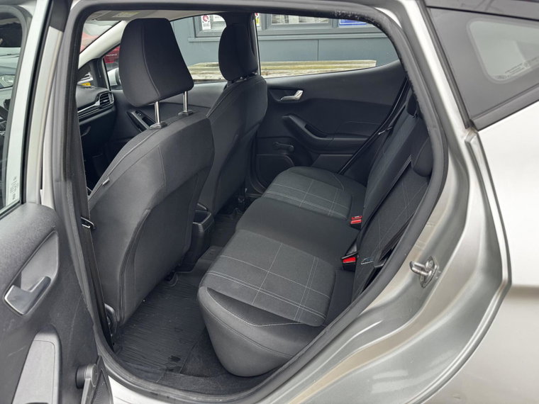 Vehicle Image 23