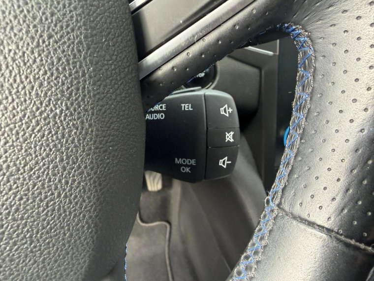 Vehicle Image 22