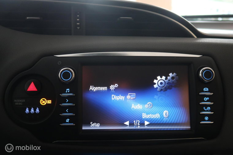 Vehicle Image 17