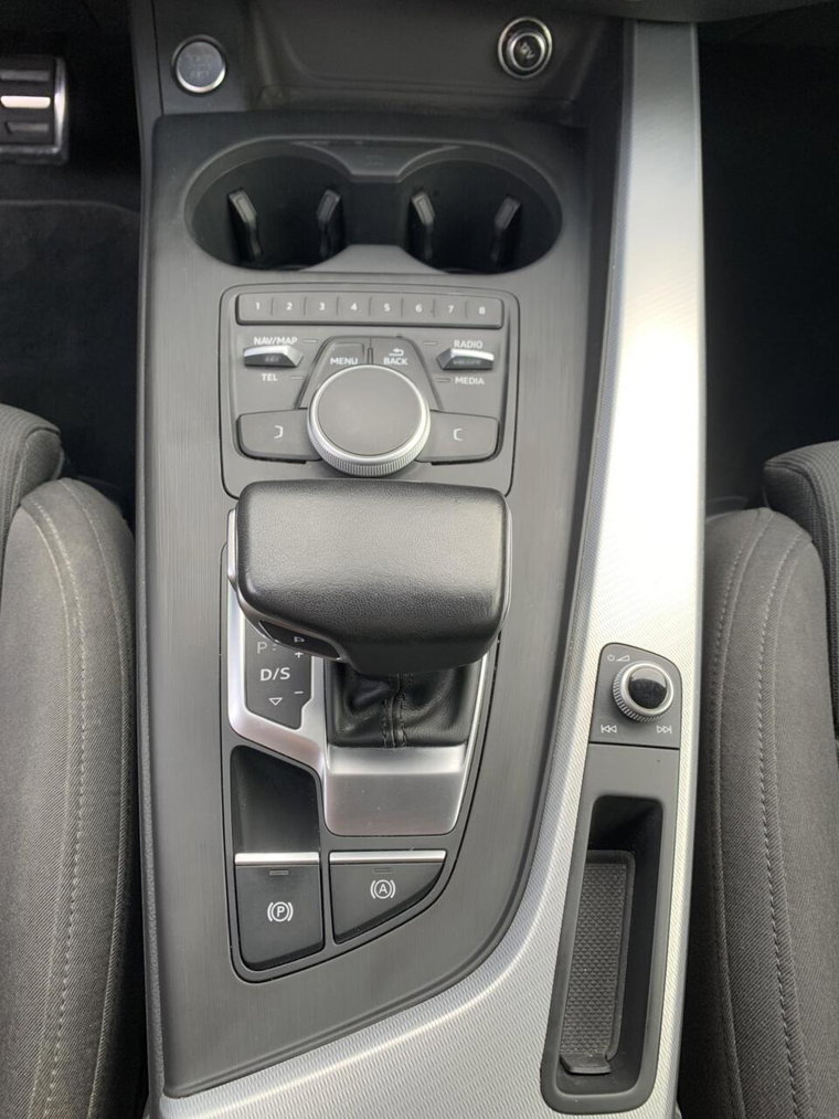 Vehicle Image 14
