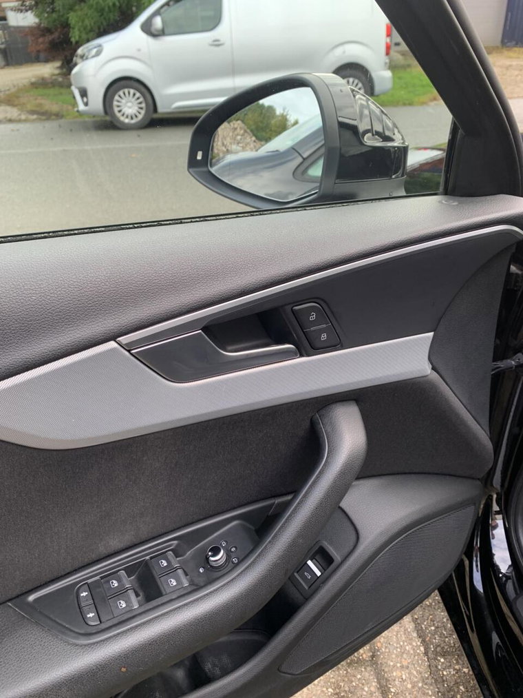 Vehicle Image 19