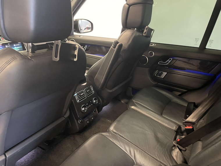 Vehicle Image 25
