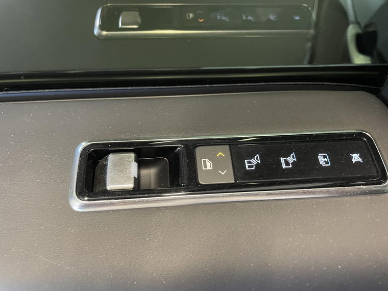 Vehicle Image 27