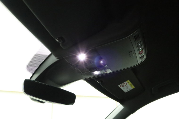 Vehicle Image 38