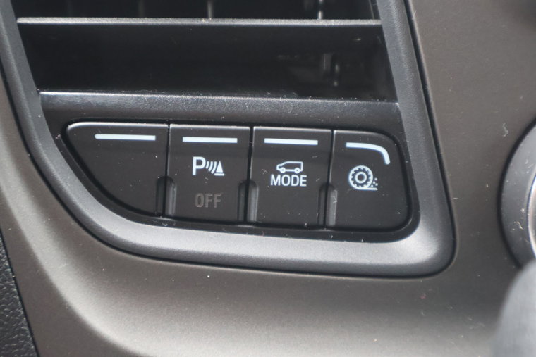 Vehicle Image 32