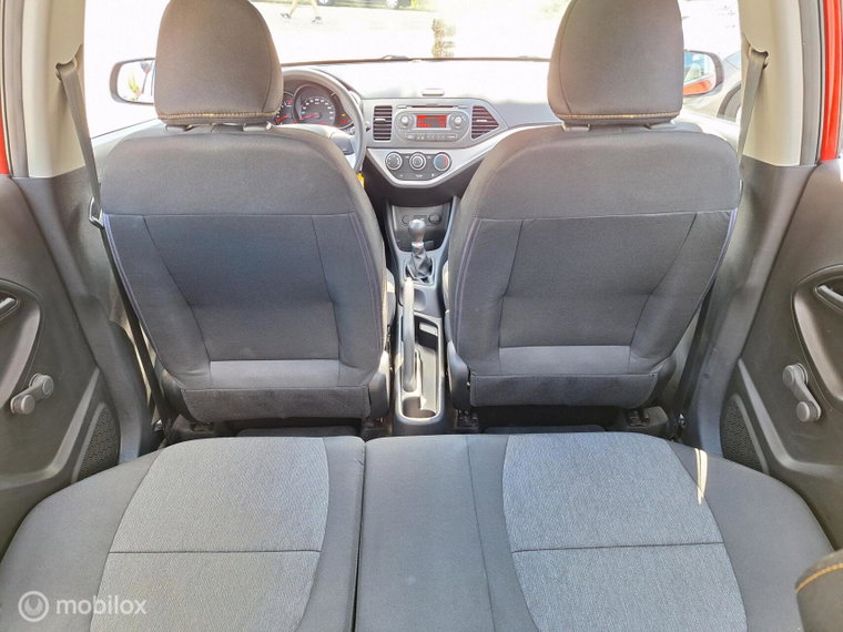 Vehicle Image 12