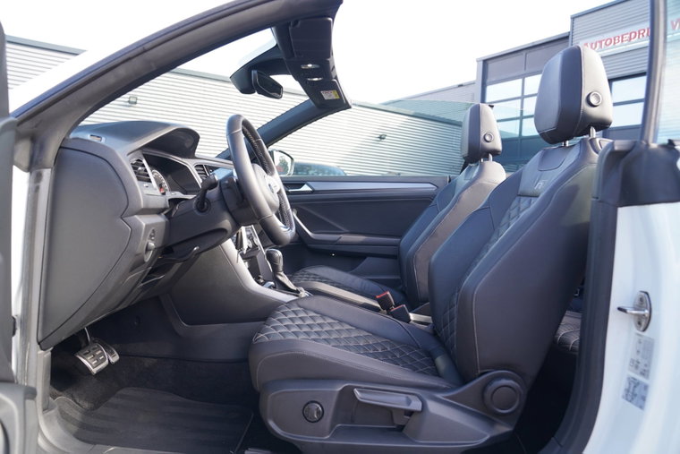 Vehicle Image 35
