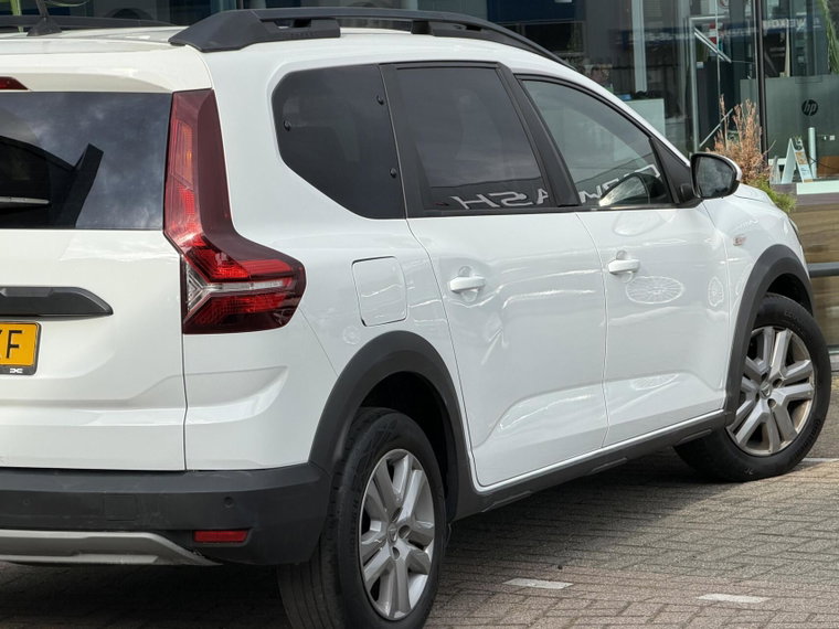 Vehicle Image 18