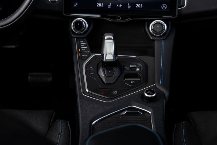 Vehicle Image 19