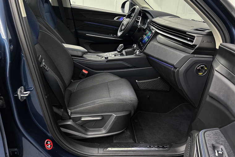 Vehicle Image 30