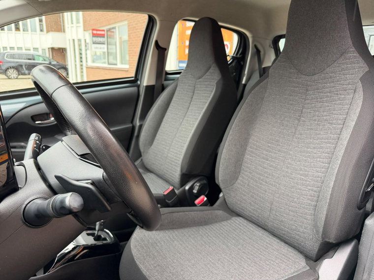 Vehicle Image 22
