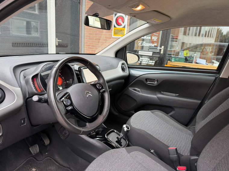Vehicle Image 25