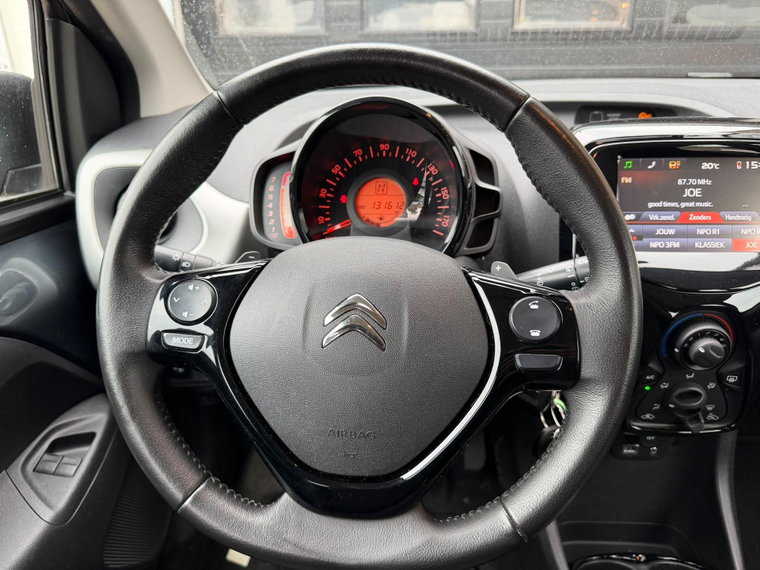 Vehicle Image 29