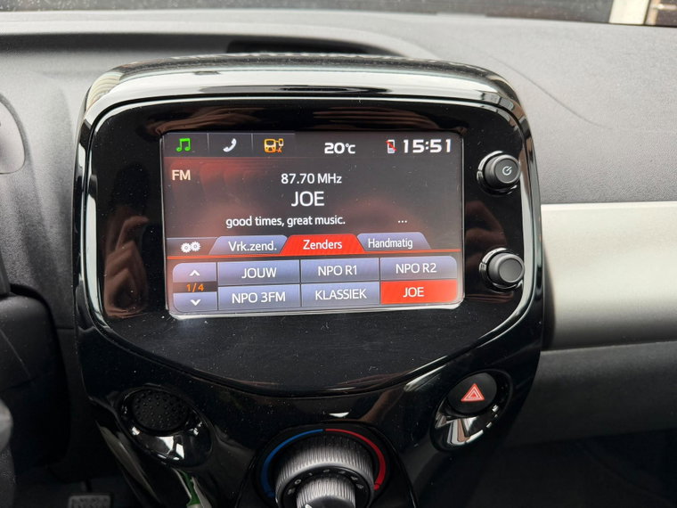 Vehicle Image 33