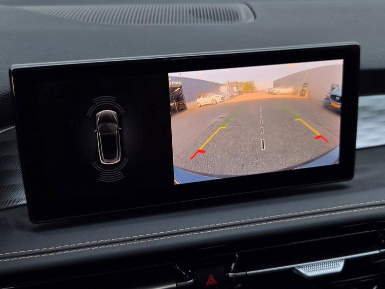 Vehicle Image 23