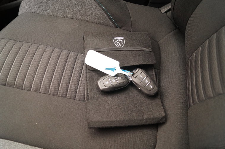 Vehicle Image 23
