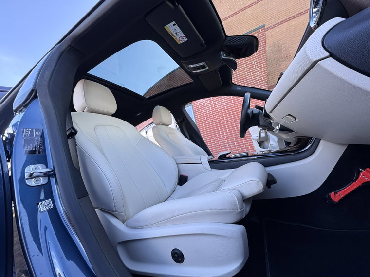 Vehicle Image 33
