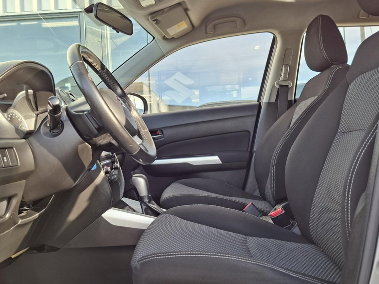 Vehicle Image 8