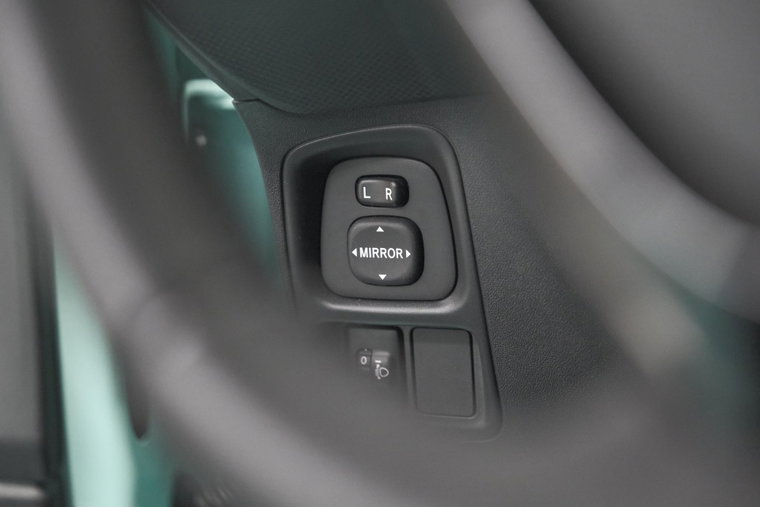 Vehicle Image 21